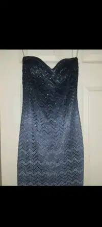 Beautiful long dress - Size small like New $30