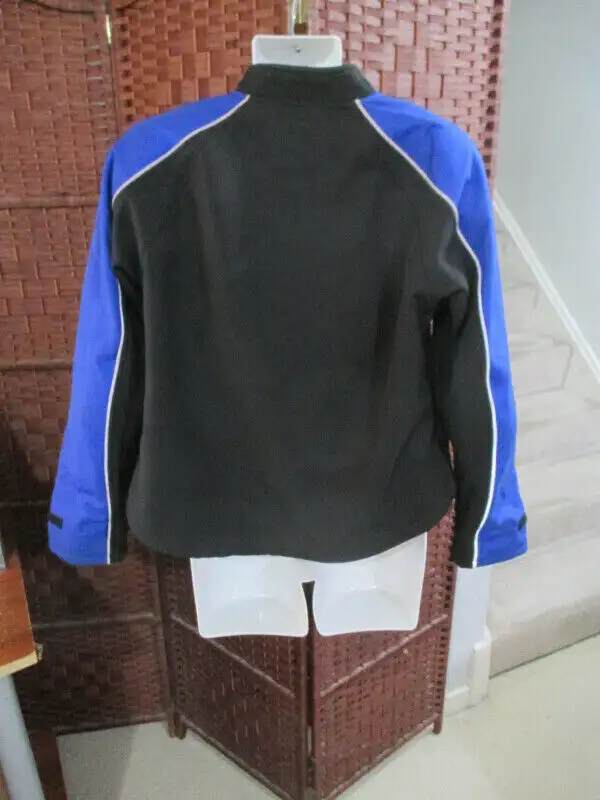 Women's Fully Armored Motorcycle Jacket XL in Women's - Tops & Outerwear in City of Toronto - Image 3