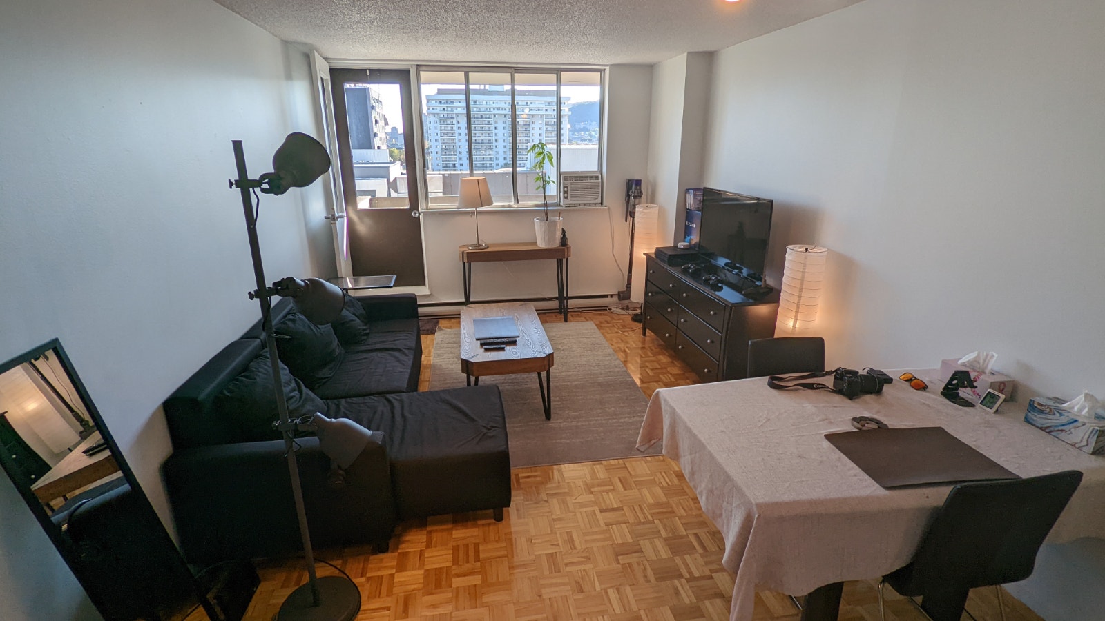 1025 Rue Sherbrooke Est — photo 1