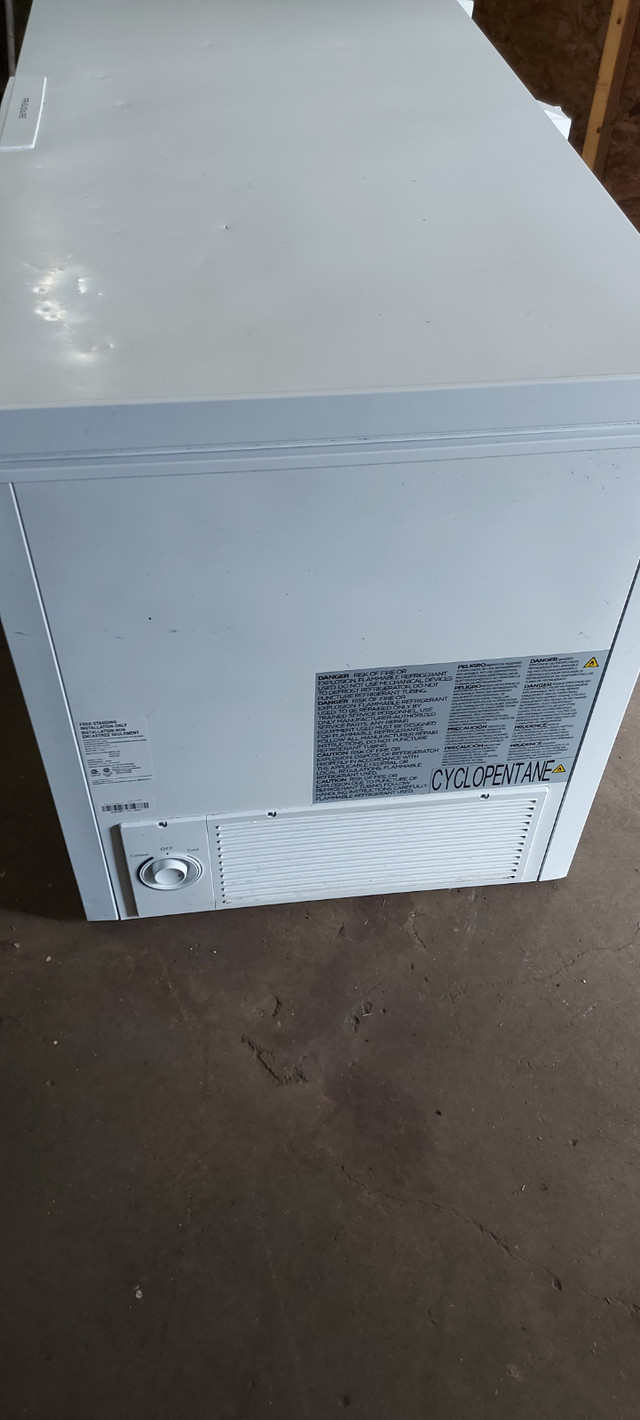 Frigidaire freezer in Freezers in Ottawa - Image 2