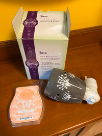 NIB Scentsy Taro Plug in Warmer Nightlight Wall Plug In with Wax