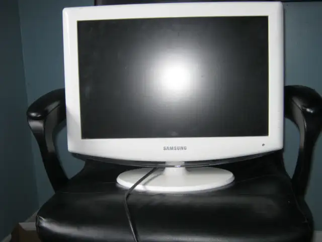 Samsung digital TV in TVs in Ottawa - Image 2