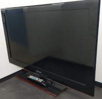 SAMSUNG 40" FLATSCREEN TV with REMOTE (model LN40B540P8F)