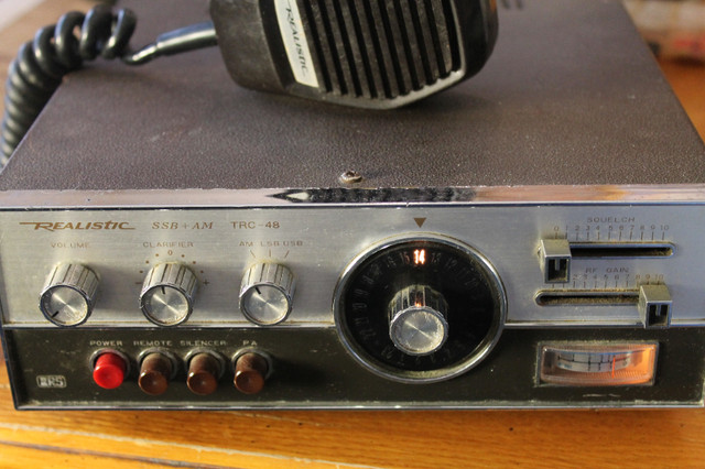 REALISTIC TRC-48 23 CHANNEL AM/SSB CB TRANSCEIVER in General Electronics in Hamilton