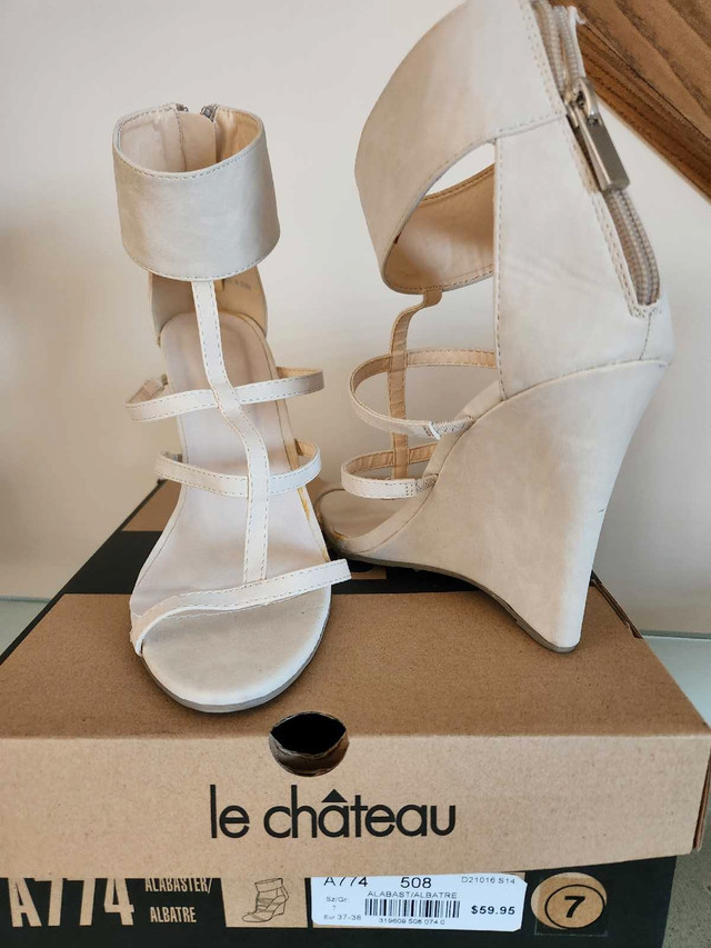 Sandales blanches dans Femmes - Chaussures  à Longueuil/Rive Sud - Image 3