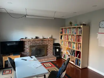 4 Bedroom semi detached house close to Sheridan college for rent
