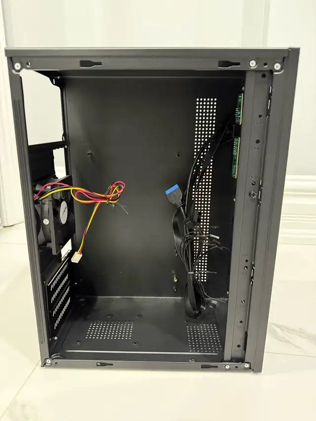 Computer Case in System Components in Mississauga / Peel Region - Image 7