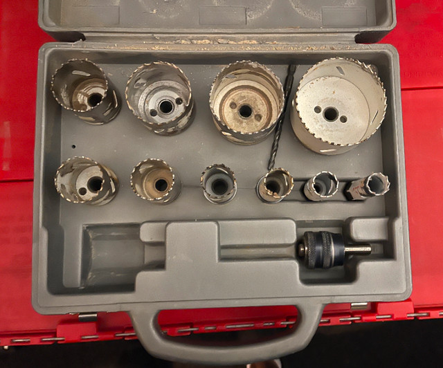 Bosch: Hole Saw Kit, Power Change in Hand Tools in Burnaby/New Westminster - Image 2