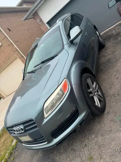2007 Audi Q7 Quattro Premium in Great Condition 3.6L V6 Engine, 7 Seater, Dual Panoramic Sunroofs, A...