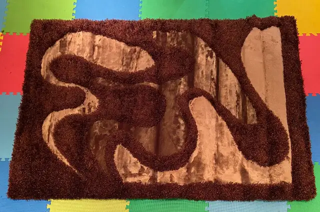 Super nice area rug - brand new in Rugs, Carpets & Runners in Markham / York Region - Image 4