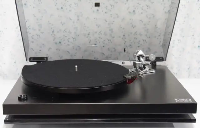Super Rega Planar 3 Turntable And SME Tonearm in Stereo Systems & Home Theatre in Edmonton - Image 9