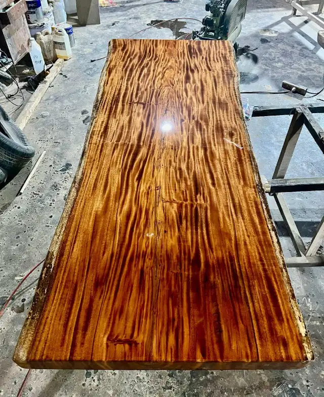 LIVE EDGE DINING TABLES  COLLECTION64520012090113121