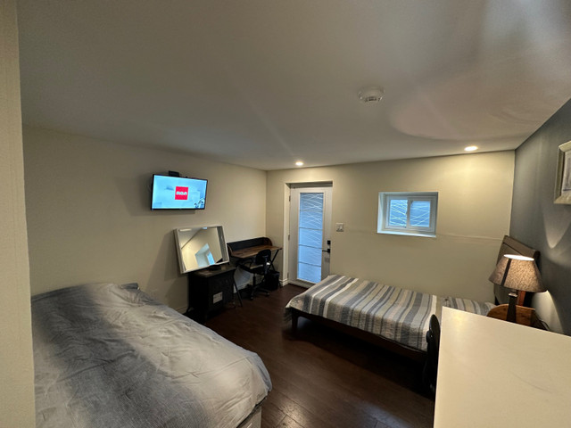 Room to share in Short Term Rentals in City of Toronto - Image 2