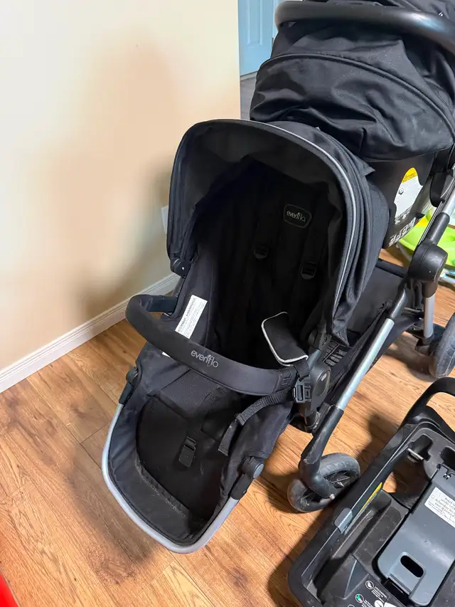 Evenflo Xpand Stroller and Car Seat Combo in Strollers, Carriers & Car Seats in Sudbury - Image 4