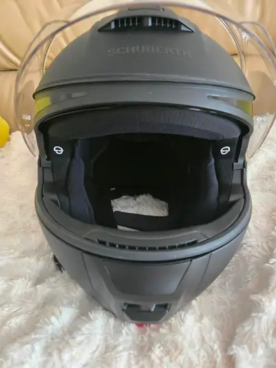 New never used Schuberth C5 3XL Helmet package with SC2 System Purchase price was 1,400.00