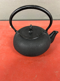 Nambu Tetsubin vintage ironware cast iron kettle tea pot