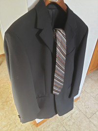 veston cravate in Buy & Sell in Québec - Kijiji Canada