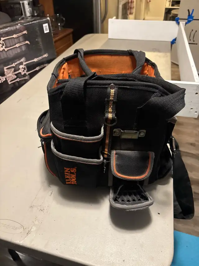 Klein Electricians tool pouch509007900684462081