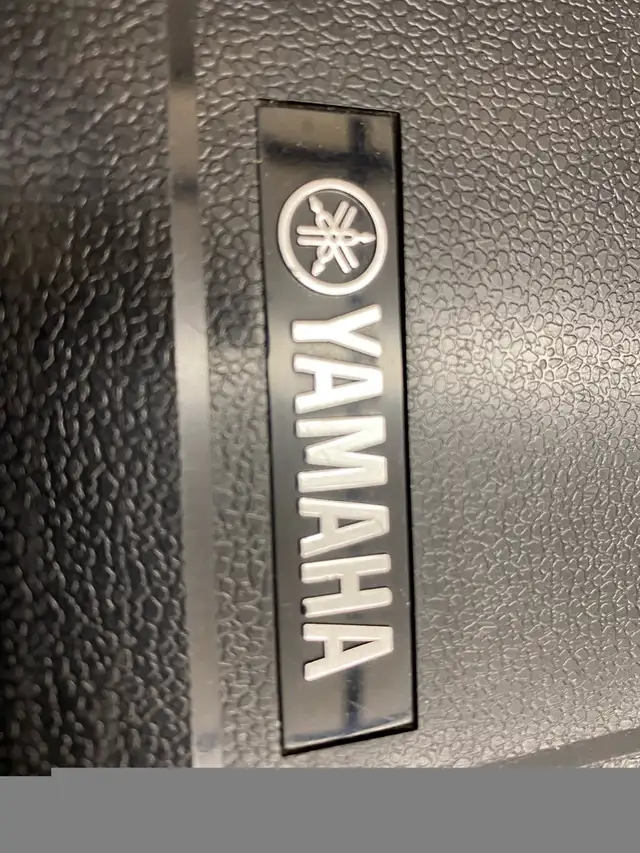 Yamaha Clarinet. Model #255 Absolute MINT condition.Newest model in Woodwind in Saskatoon - Image 8