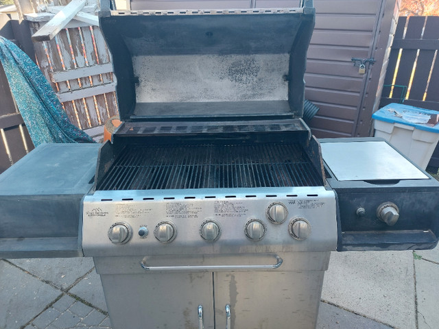 5 burner bbq for sale in BBQs & Outdoor Cooking in St. Albert - Image 2
