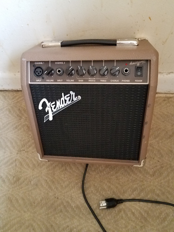 Fender Acoustasonic 15 Acoustic Guitar Amplifier in Amps & Pedals in Ottawa