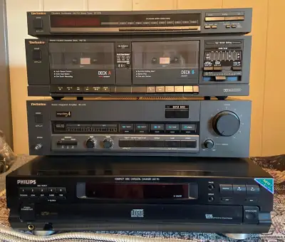 AM FM TUNER DUAL CASSETTE FIVE CAROUSEL CD PLAYER $70.00 OBO