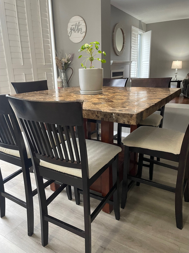 Counter height table with 6 chairs in Dining Tables & Sets in Ottawa