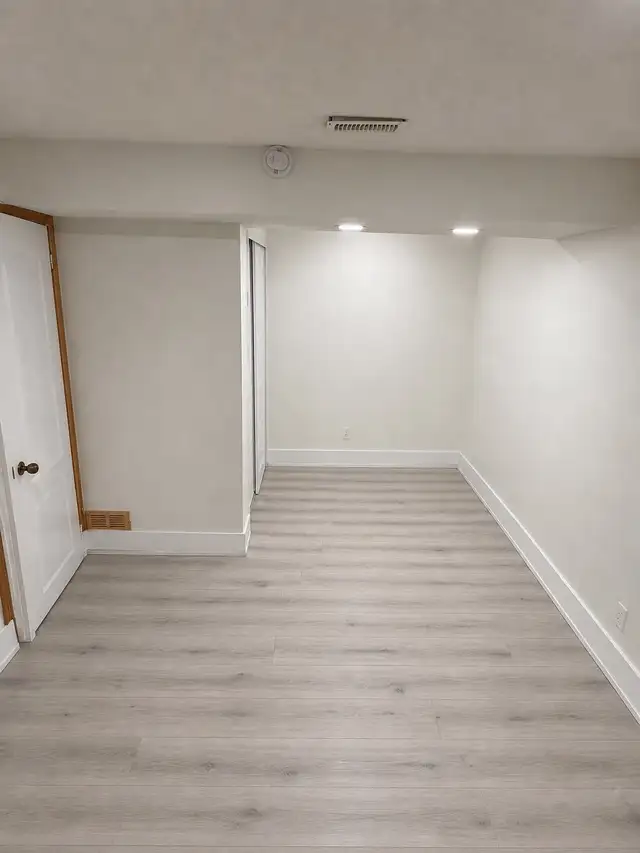 Basement in Long Term Rentals in Ottawa - Image 11