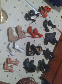 12 pairs womens  7.5 shoes