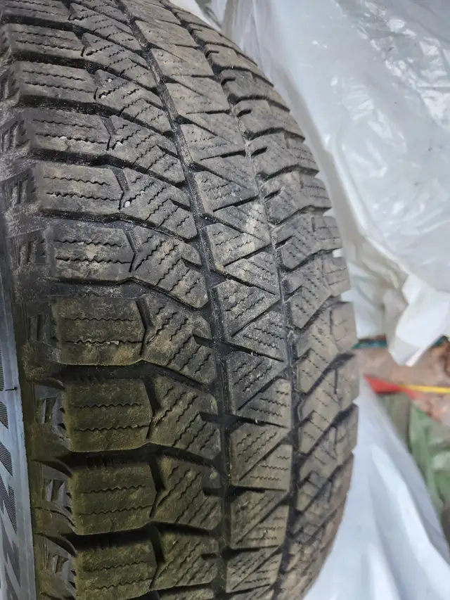 Pneus d'hiver BRIDGESTONE in Tires & Rims in Granby - Image 3