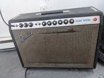 **1973 Fender Deluxe Reverb – Vintage Tube Combo Amp** * ~20W RMS all-tube power (2x 6V6) * 1x12" sp...