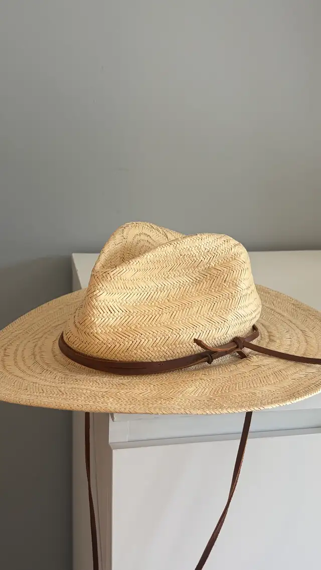 WYETH Wide Brim Straw Sun Hat with Leather Chin Strap – OS in Other in Barrie - Image 2