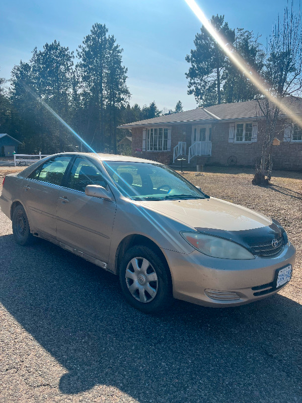 2004 Toyota Camry in Cars & Trucks in Renfrew - Image 2