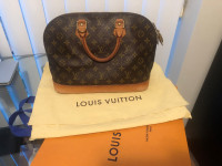 Vintage Louis Vuitton ALMA PM Leather Handbag