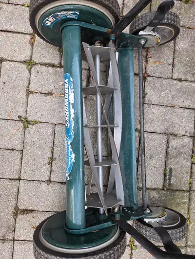 Yard works 5 blade manual reel lawn mower
