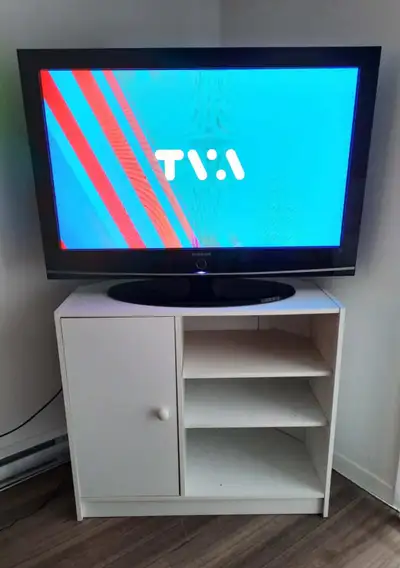 Télévision Samsung, HP-T4254, 42'' Fonctionne très bien, avec Télécommande et Guide Tache à l'écran,...