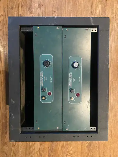 2 Altec Lansing 1593B 50watt power amplifiers, View more