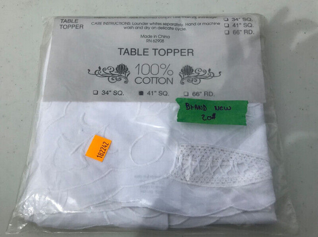Brand new table topper 100% cotton 41 sq in Home Décor & Accents in Gatineau - Image 2