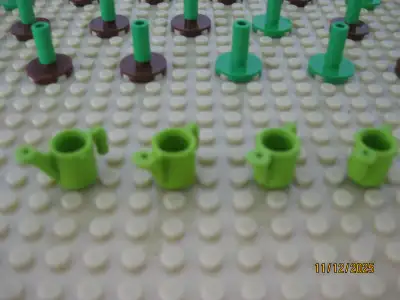 Lego 4x Minifig utensil Watering Can arrosoir jardin vert citron, View more