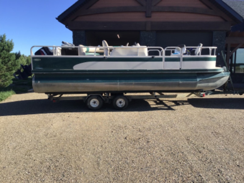 Pontoon boat for sale SOLD Powerboats & Motorboats Saskatoon Kijiji