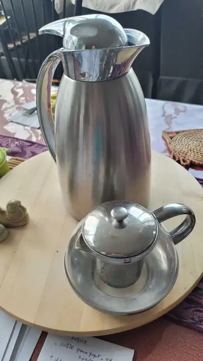 One coffee thermo + with a free tea pot, View more