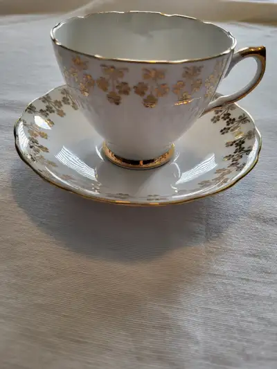 Royal Malvern England Tea Cup and Saucer vintage, View more