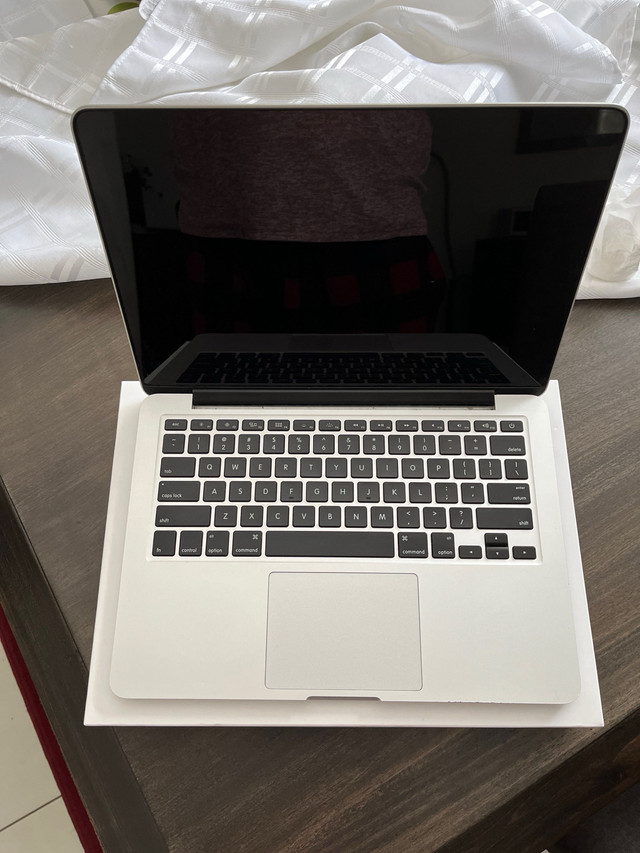 MacBook Pro  in Laptops in Oakville / Halton Region - Image 3