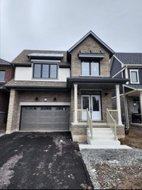 Detached Home In Welland For Rent