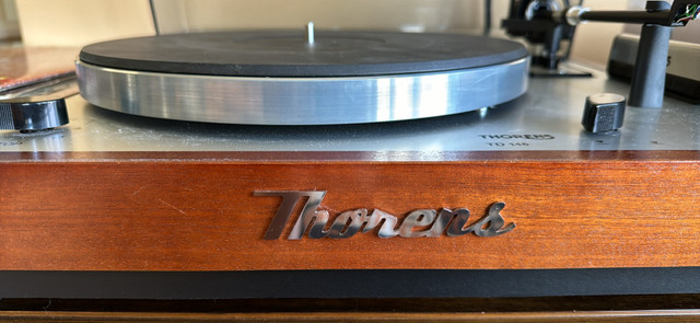 Thorens turntable TD146 Mint! dans Chaînes stéréo  à Ouest de l’Île