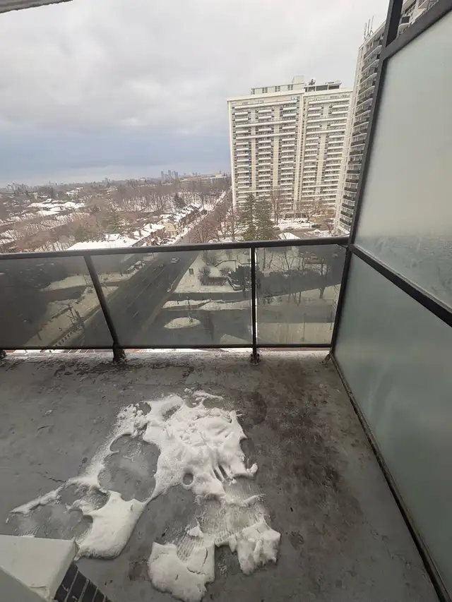 furnished private room for rent  in Room Rentals & Roommates in City of Toronto - Image 8