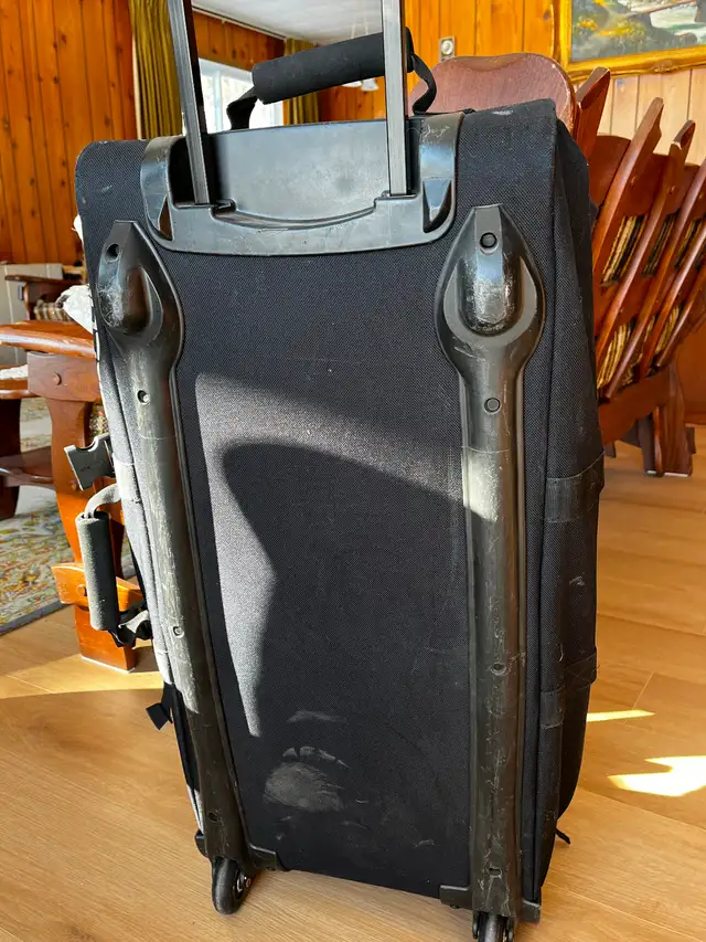 Valise 100 L de ski sur roulettes Salomon roller ski luggage in Ski in City of Montréal - Image 6