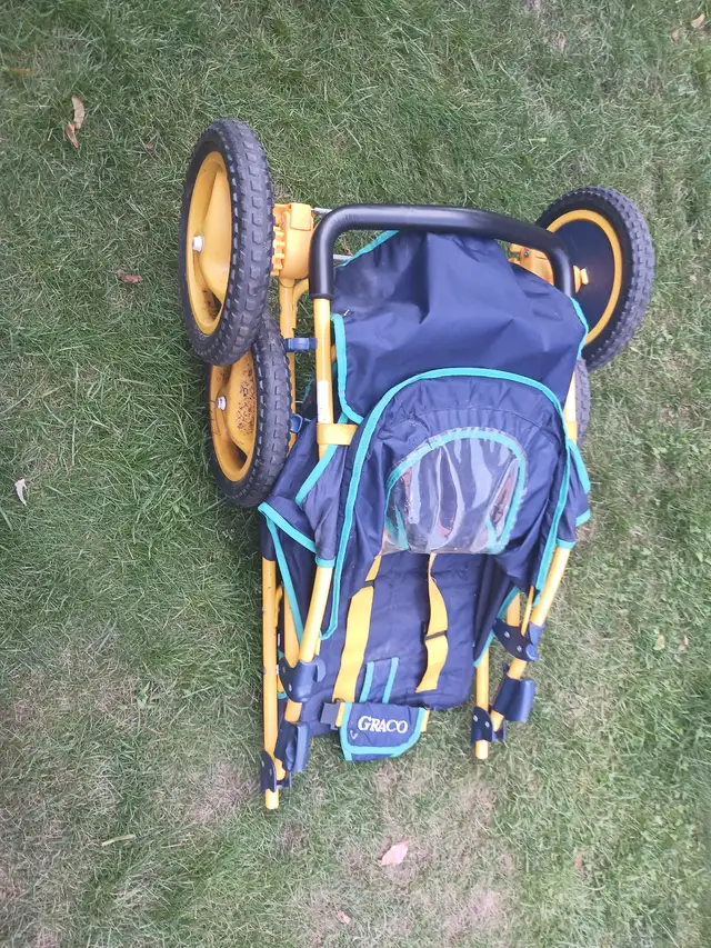 stroller in Strollers, Carriers & Car Seats in Ottawa - Image 9