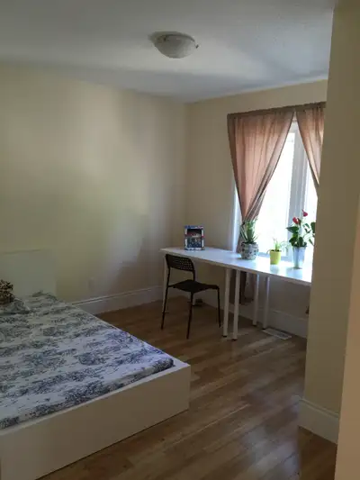 - Walking distance to UTSC/Centennial campus -Rate from $700~$950 - Come with furnished - Private si...