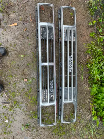 Toyota pickup grill 1-driver door window 1-pass door window Rear ext cab window Check other add for...